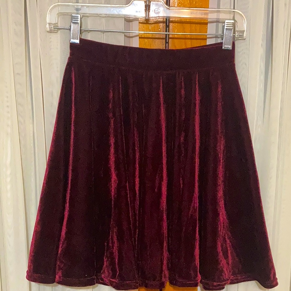 Velvet Merlot colored skater skirt! 🍷